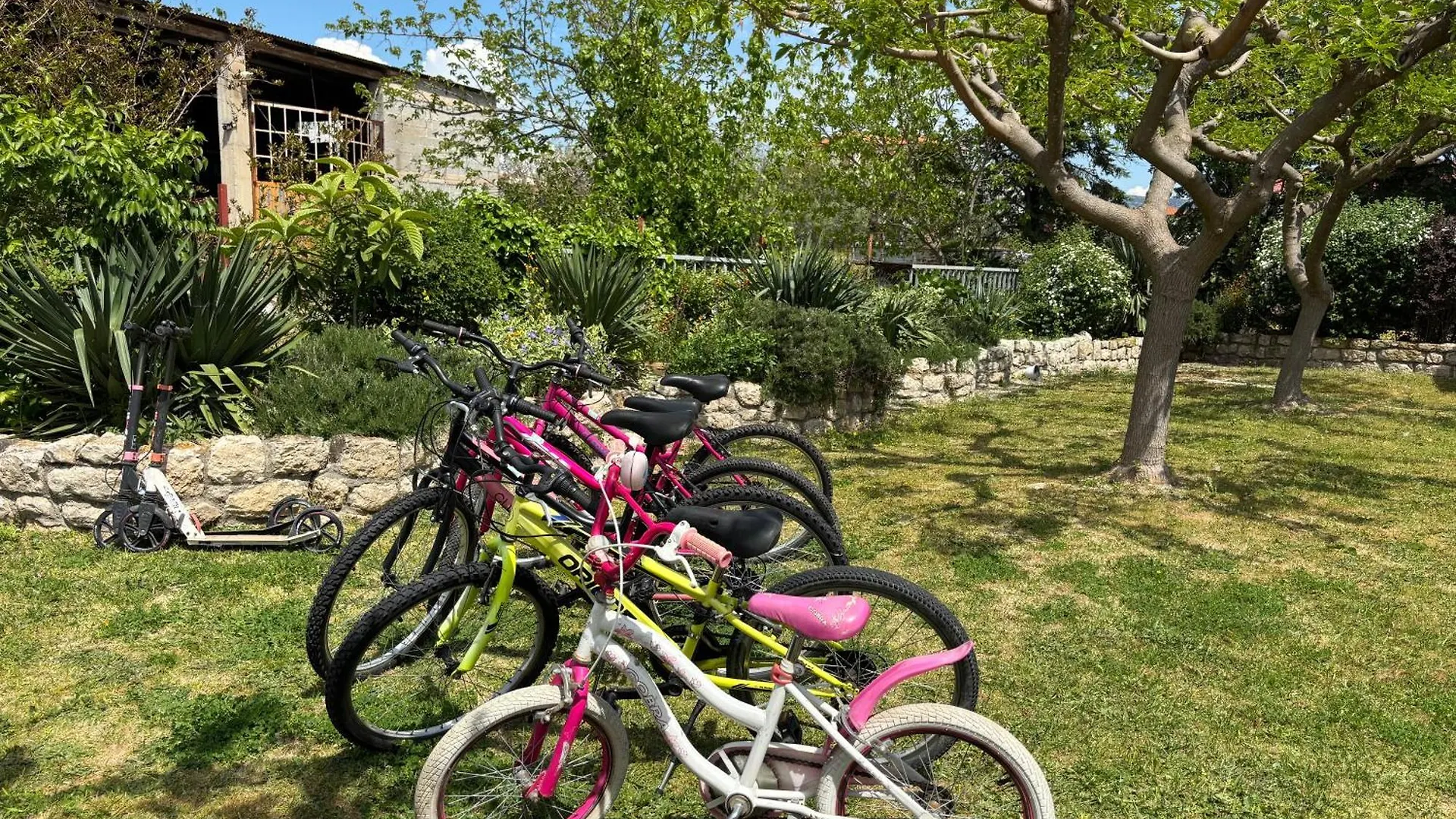 Quiet Home In Nea Gonia Off The Beaten Track Greece
